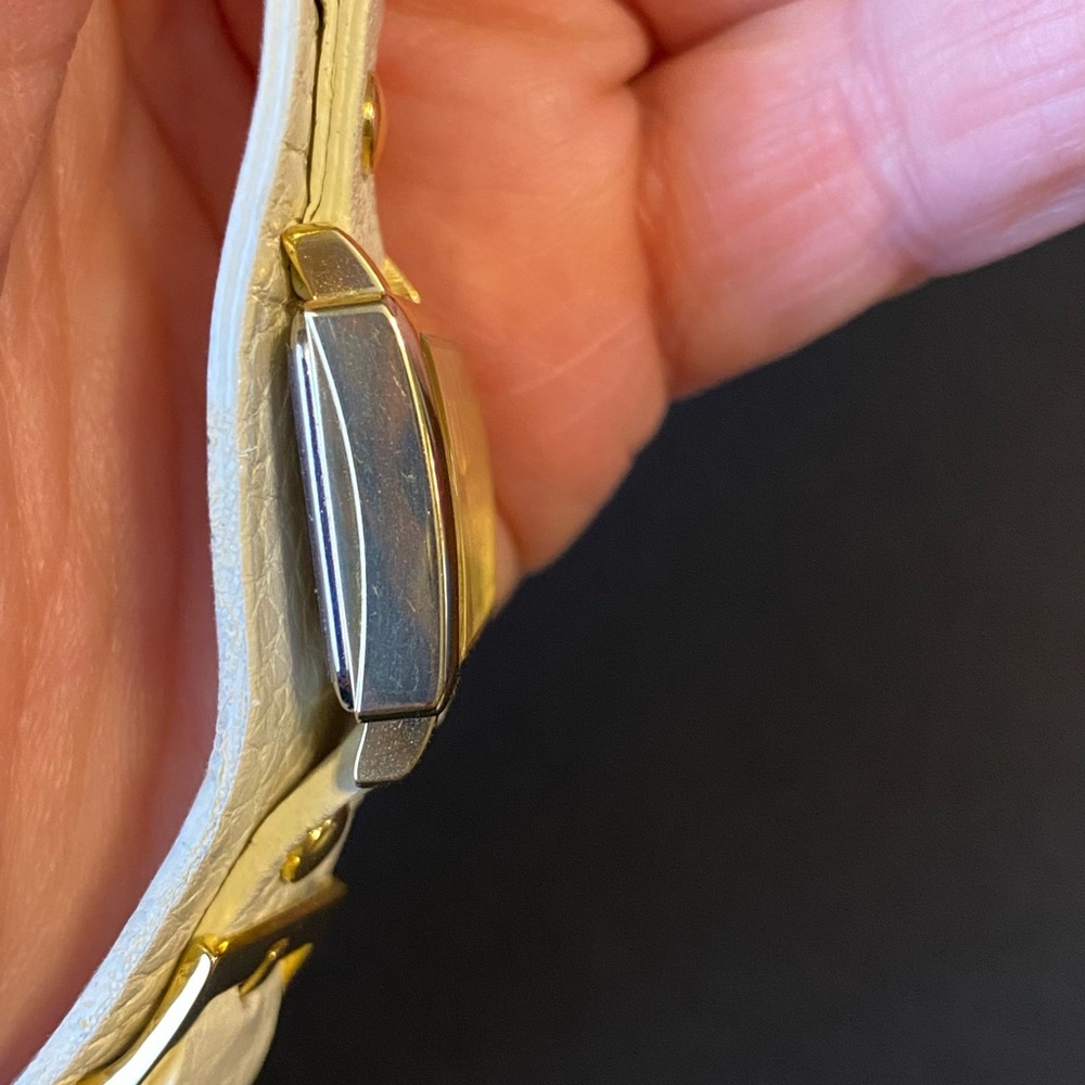 EUC Ladies Fossil Watch - Picture 8 of 8